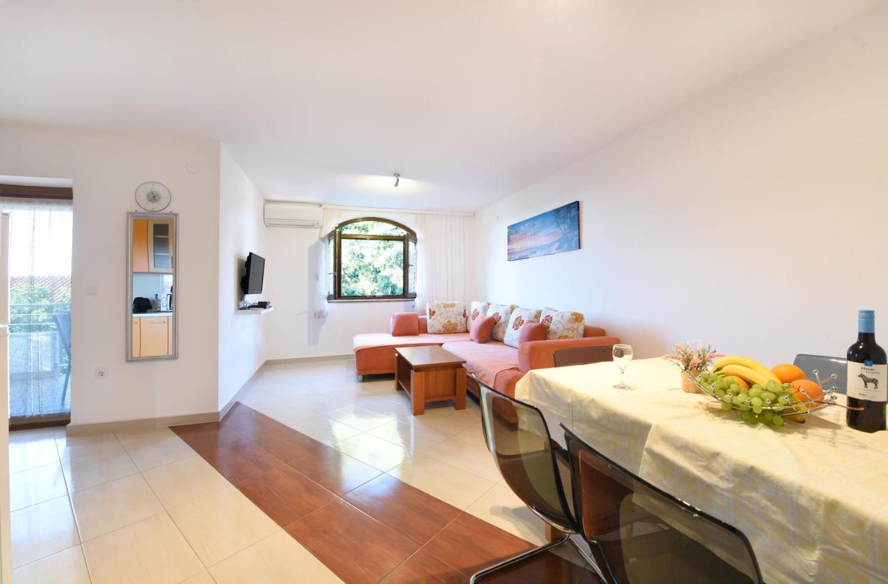 Apartments Mirasol Umag Eksteriør billede