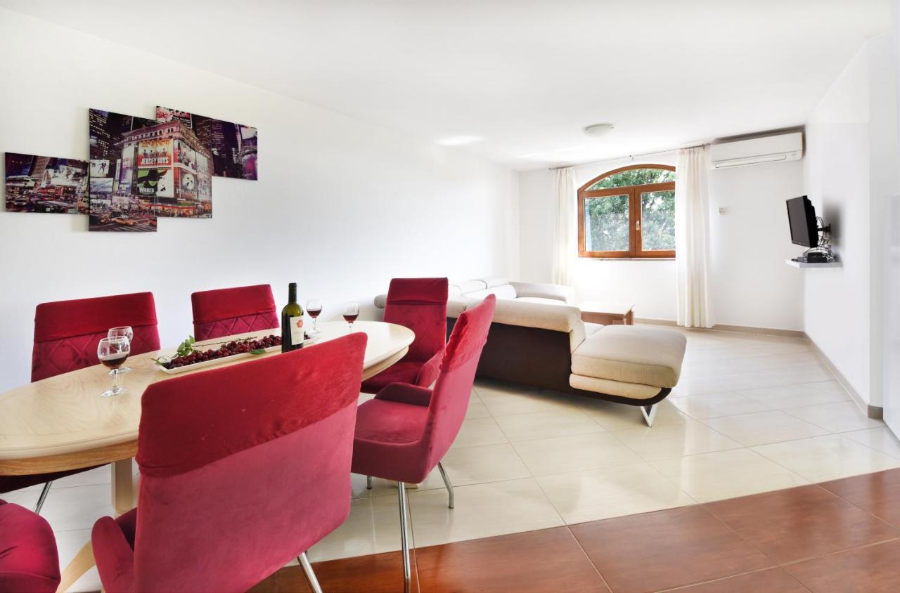 Apartments Mirasol Umag Eksteriør billede